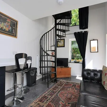 Hollins And Old Workshop Tatil Evi
